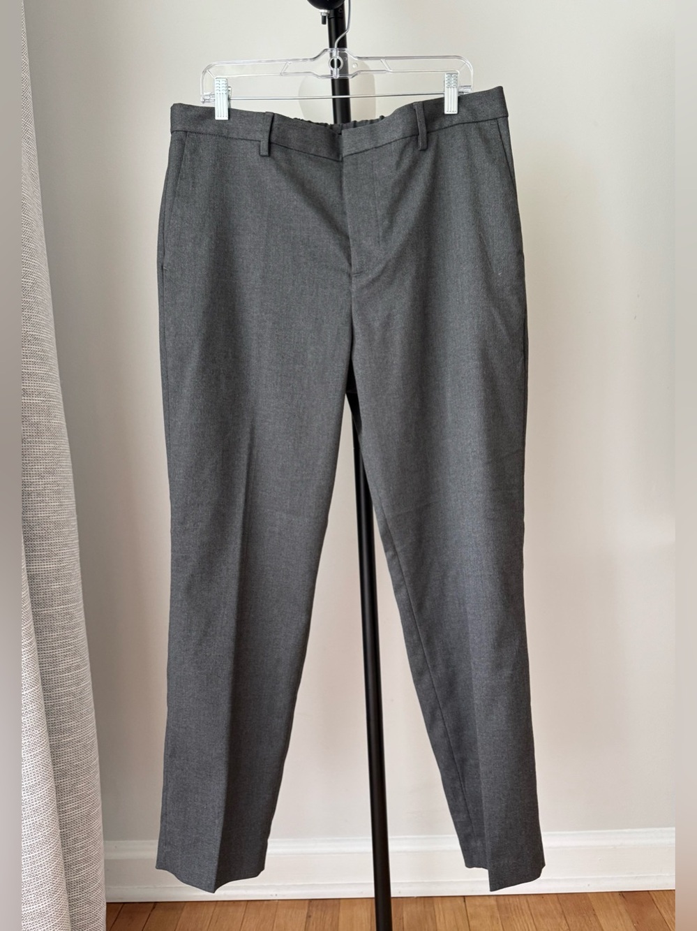 Banana Republic Men's Charcoal Gray Dress Pants 35S